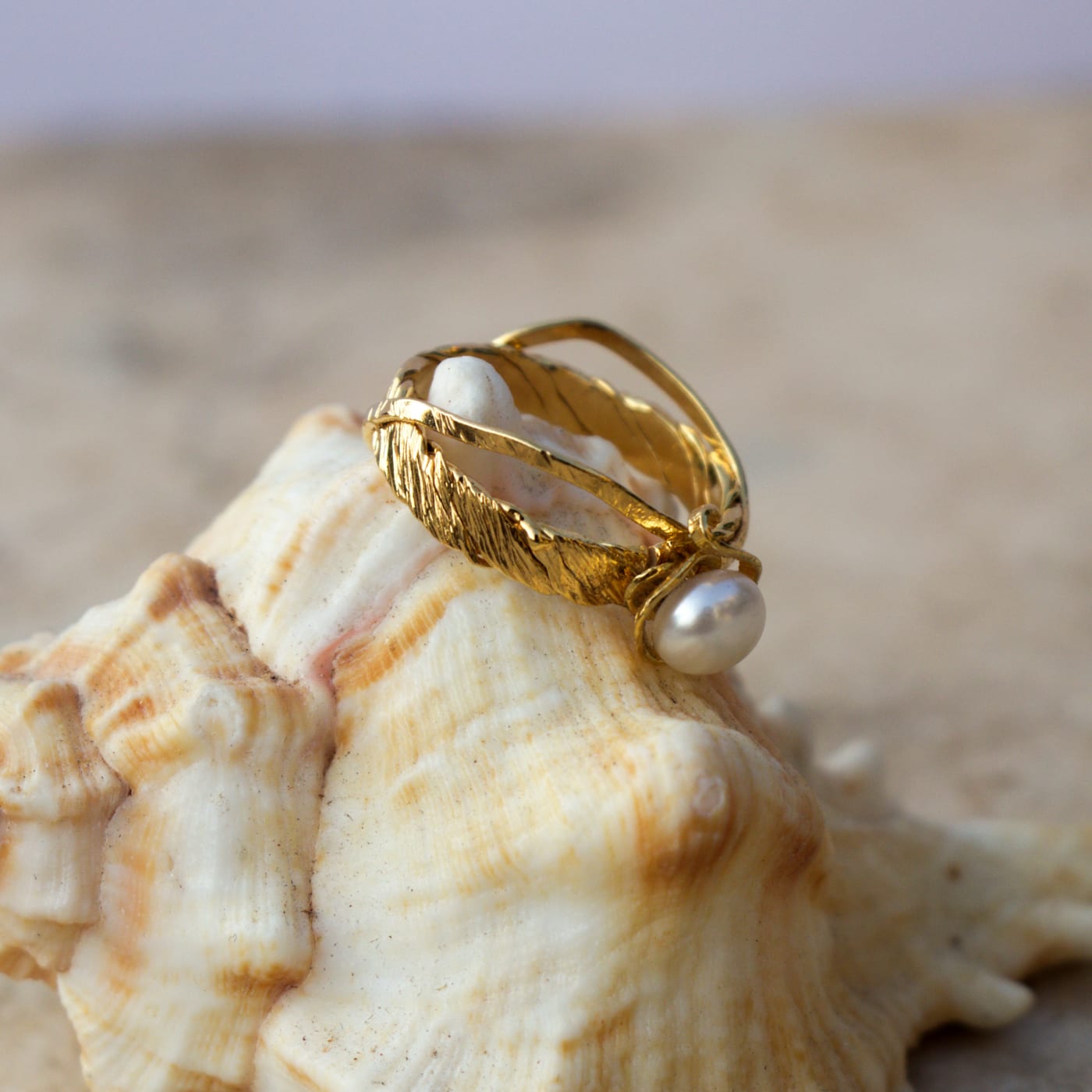 Mermaid Pearl Ring — symbolic jewelry by Alumia