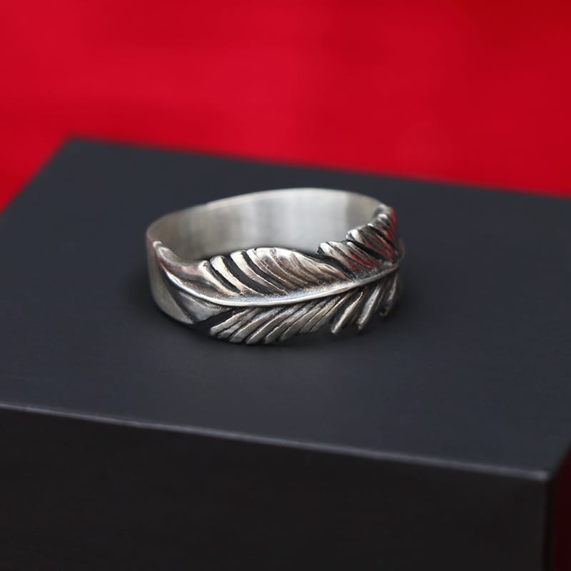 Royal Feather Ring — Sterling Silver