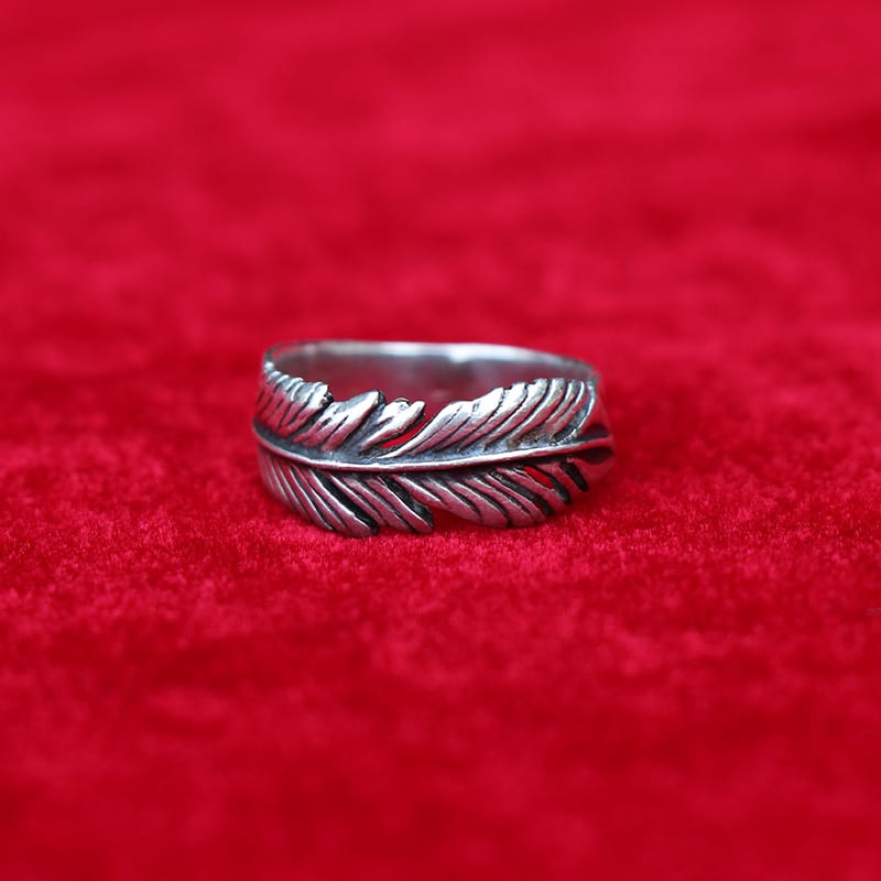 Royal Feather Ring — Sterling Silver