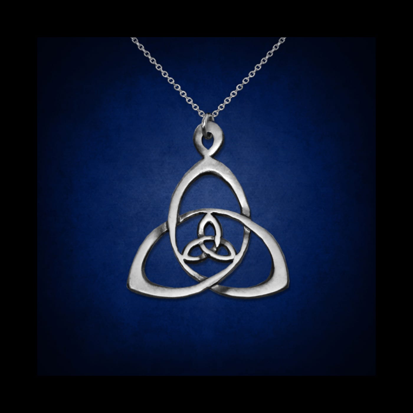 Trinity Flower — symbolic jewelry by Alumia
